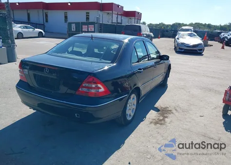 2006 Mercedes-Benz C 280 Luxury 4Matic z USA, uszkodzony, nr VIN WDBRF92H96F765581